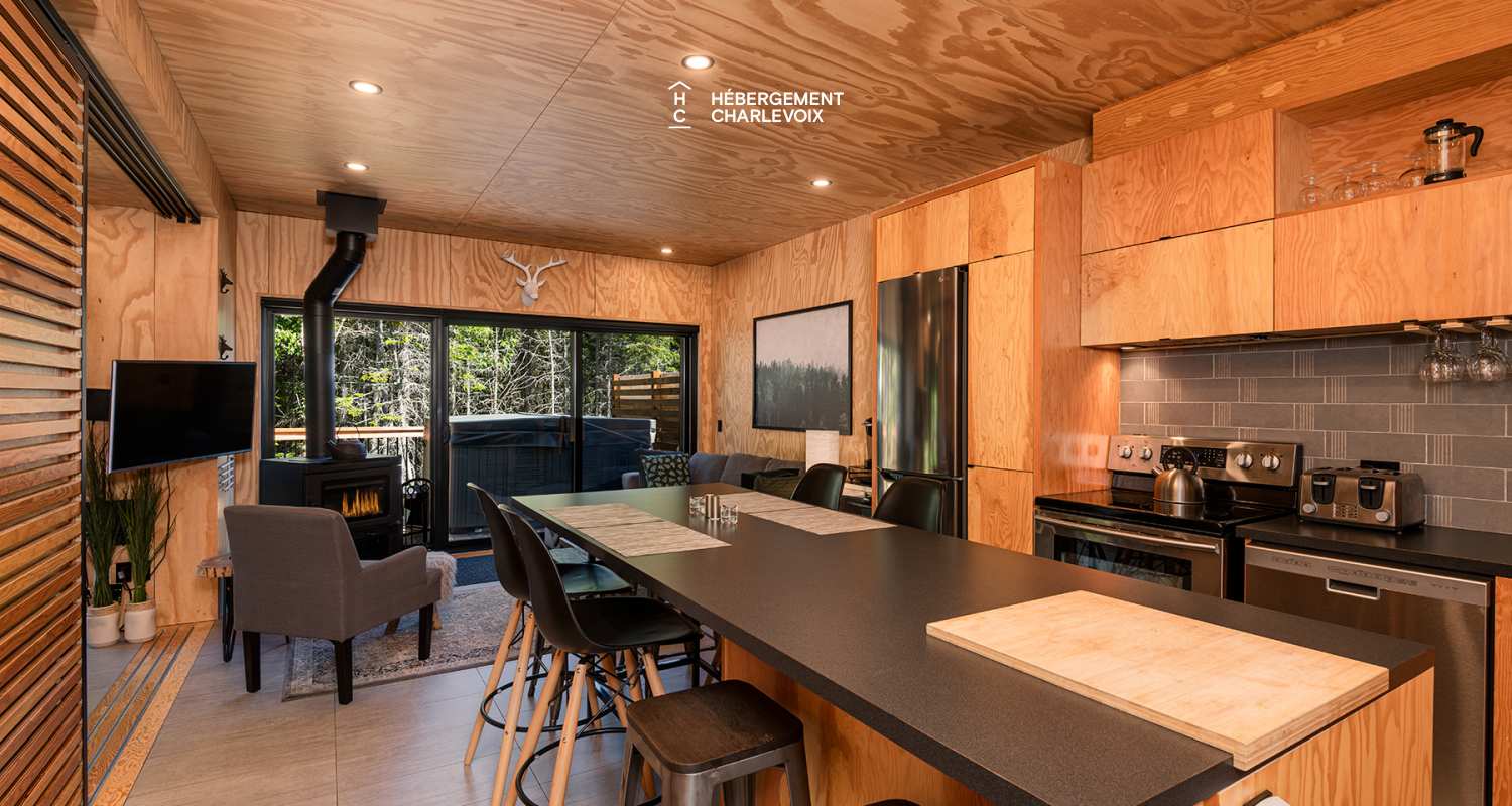 Refuge-16-A - Tini-house at the top the Massif